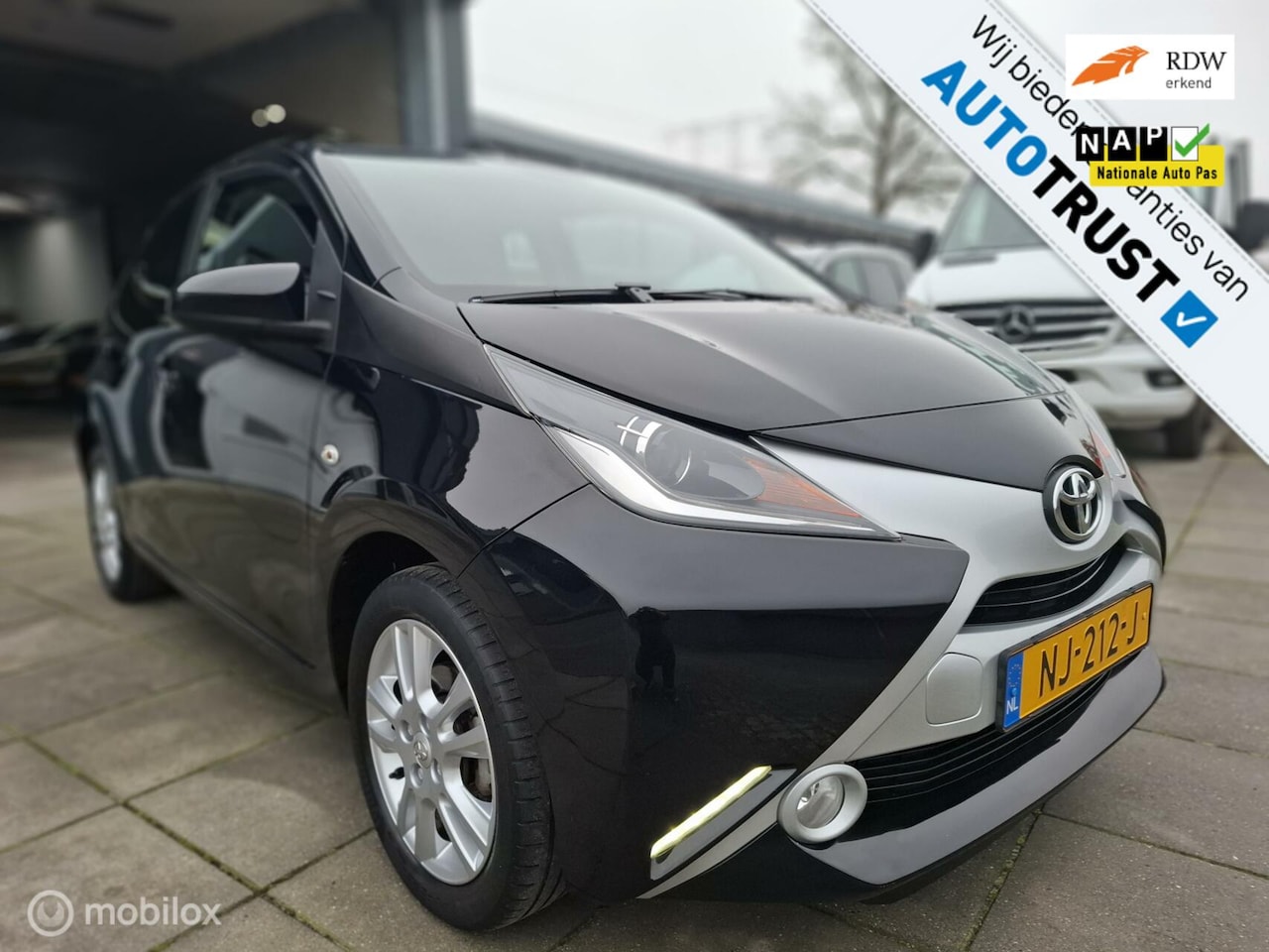 Toyota Aygo - 1.0 VVT-i x-now/clima/navi/NAP - AutoWereld.nl