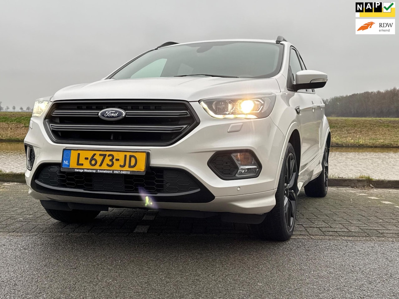 Ford Kuga - 1.5 EcoBoost Vignale ST Line - AutoWereld.nl