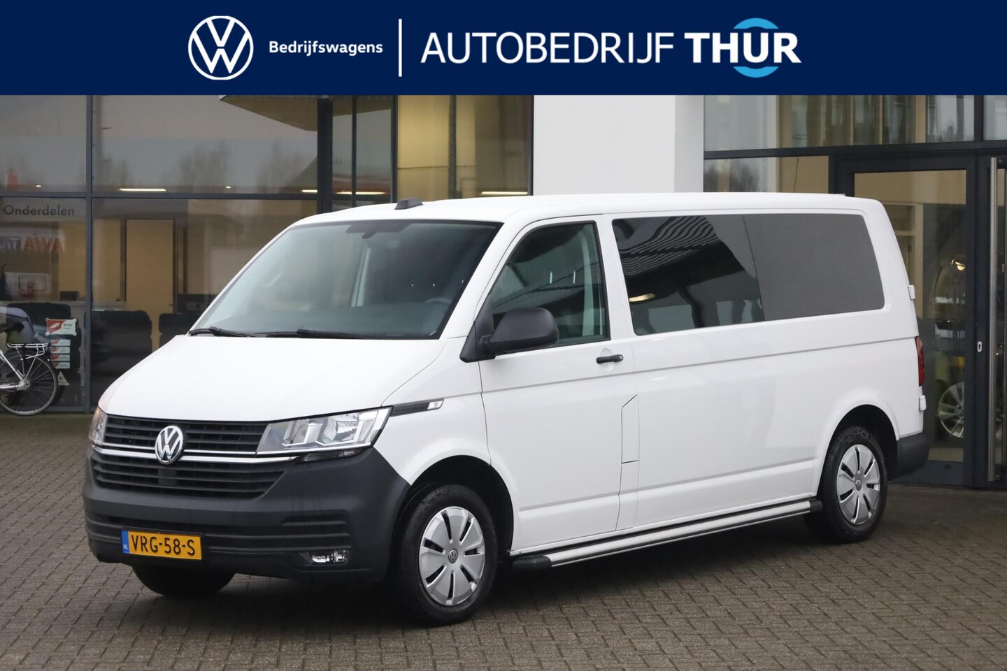 Volkswagen Transporter - 2.0 TDI L2H1 28 Comfortline 110PK / 81kW Highline, Dubbele cabine, met armleuningen en ver - AutoWereld.nl