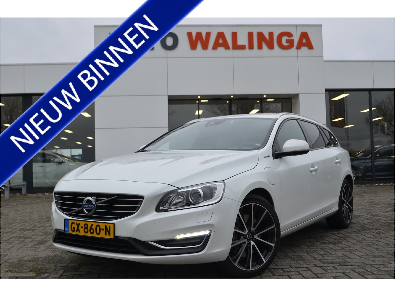 Volvo V60 - 2.4 D5 Twin Engine Special Edition Xenon | Leer | Memory stoel | Stoelverwarming | Parelmo - AutoWereld.nl