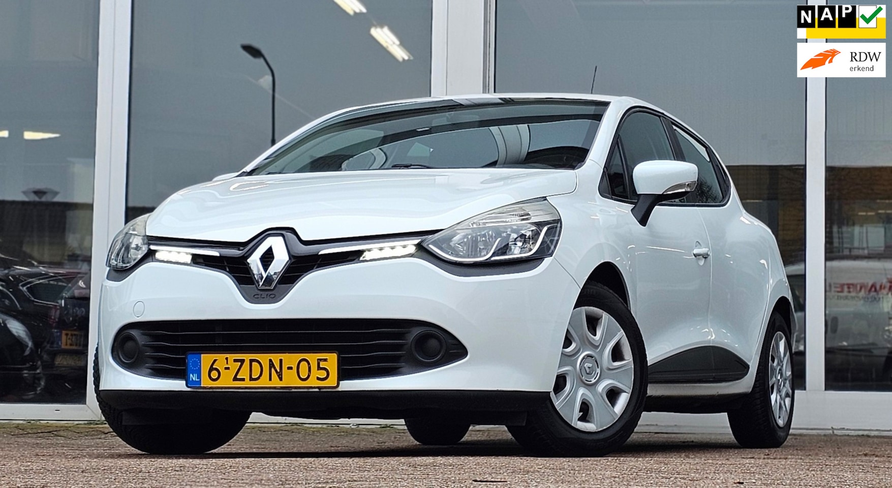 Renault Clio - 0.9 TCe Expression 100% Onderhouden Airco Navigatie APK 01-2026 Mooi! - AutoWereld.nl