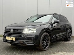 Volkswagen Touareg - 3.0 TSi eHybrid 4MOTION R line / Pano / Leder / Luchtvering / Dynaudio