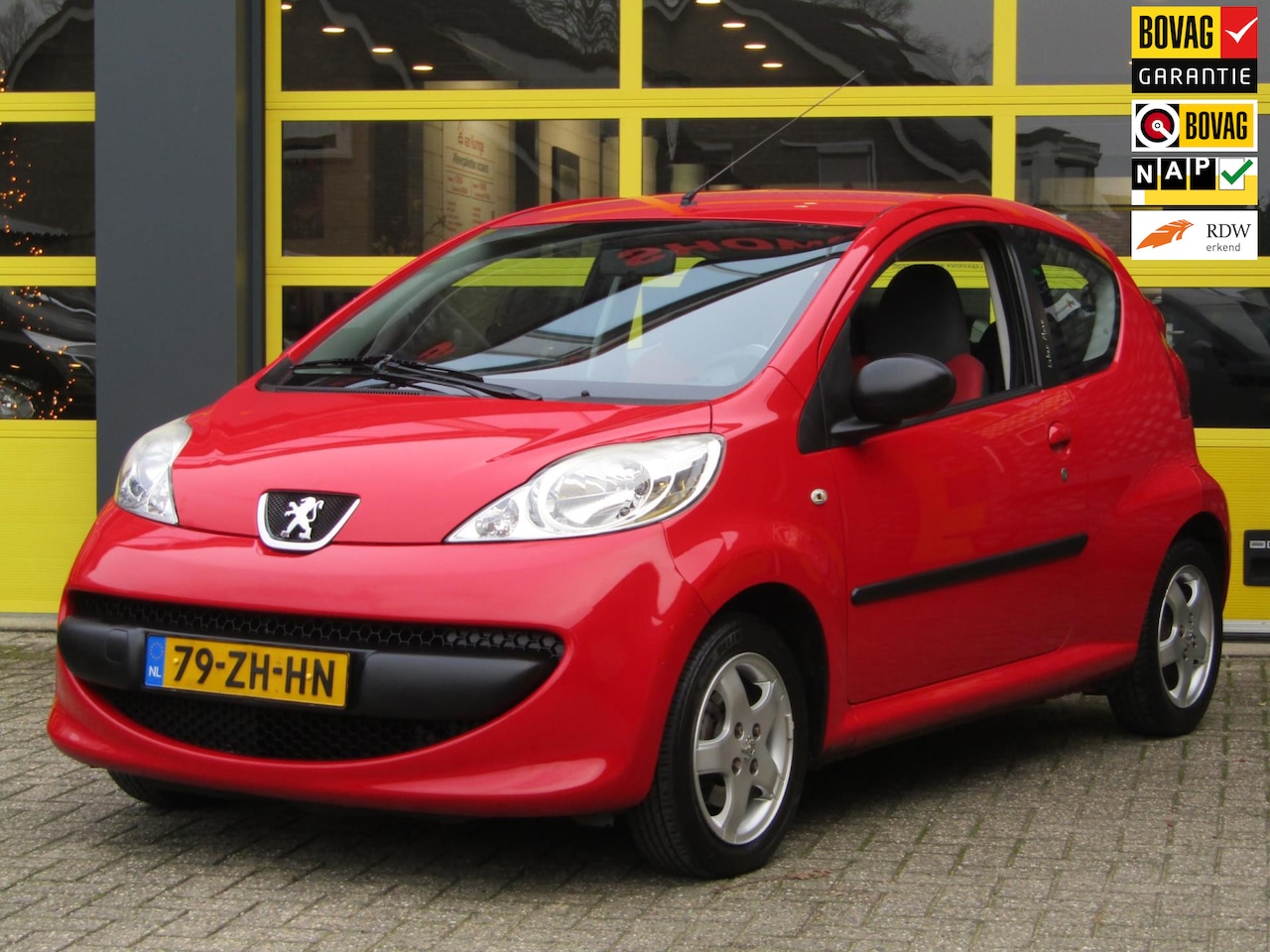 Peugeot 107 - 1.0-12V XS Urban Move 1.0-12V XS Urban Move - AutoWereld.nl