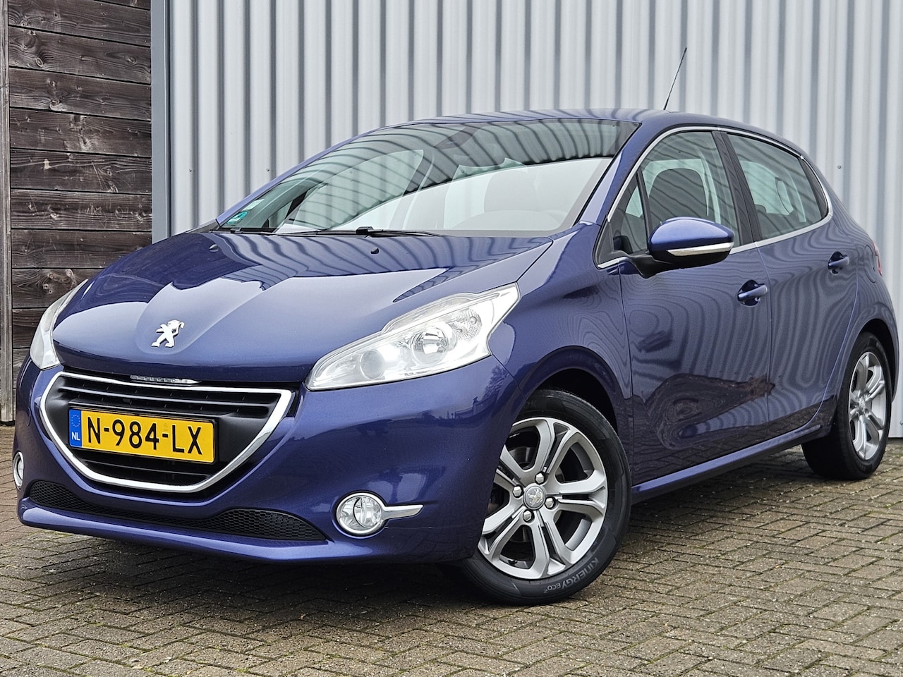 Peugeot 208 - 1.6 VTi Allure /Stoelverwarming/Cruise/5Deurs/PDC! - AutoWereld.nl