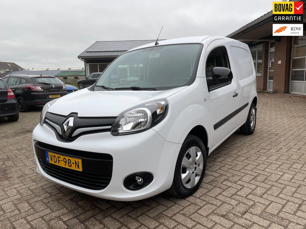 Renault Kangoo - 1.5 Blue dCi 95 Work Edition 1.5 Blue dCi 95 Work Edition, Navi, Cruise, Pdc, trekhaak - AutoWereld.nl