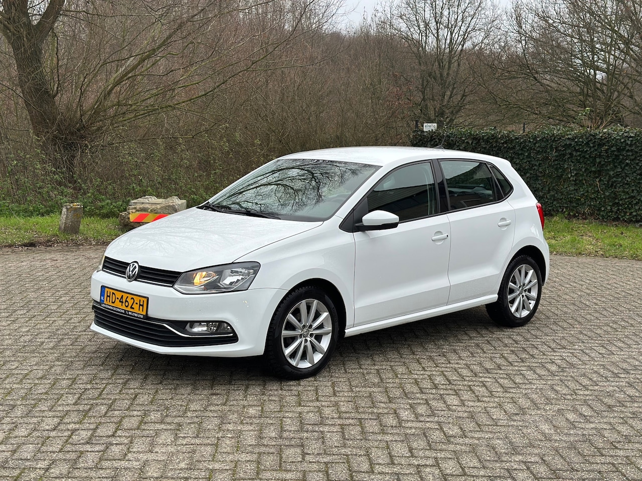 Volkswagen Polo - 1.2 TSI Comfortline NAVI I CRUISE I NL - AUTO I ZEER MOOI - AutoWereld.nl