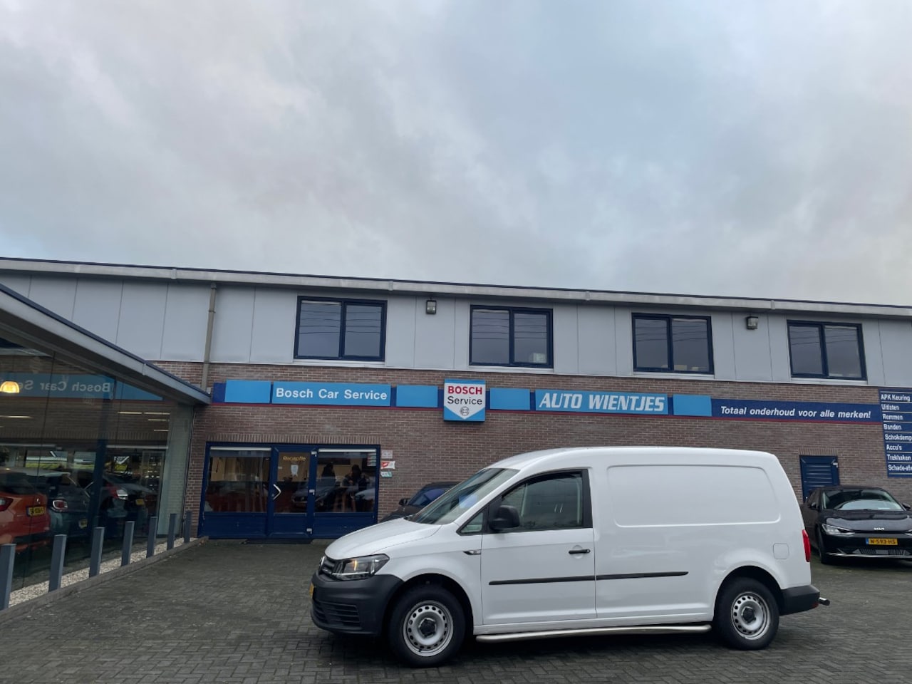 Volkswagen Caddy Maxi - | 1.4 TGI EcoFuel Trendline | Airco | Cruise - AutoWereld.nl