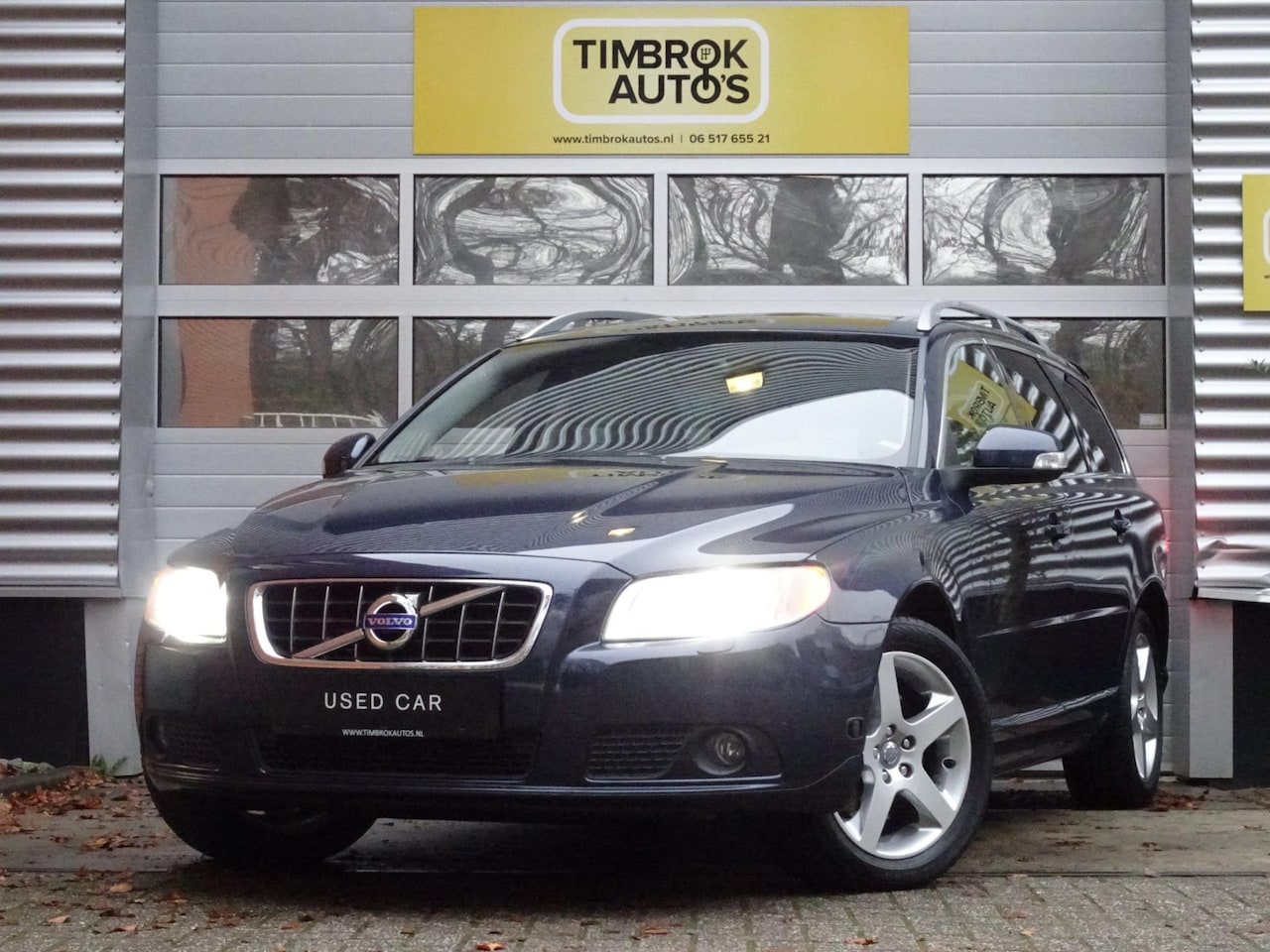 Volvo V70 - 2.5FT 231pk Aut. Summum *Leer/Xenon/Youngtimer/Dealer-onderhouden* - AutoWereld.nl