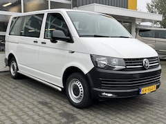 Volkswagen Transporter Kombi - 8-persoons 2.0 TDI DSG Automaat L1H1 BTW en BPM vrij Airco Cruise control Trekhaak PDC 1e