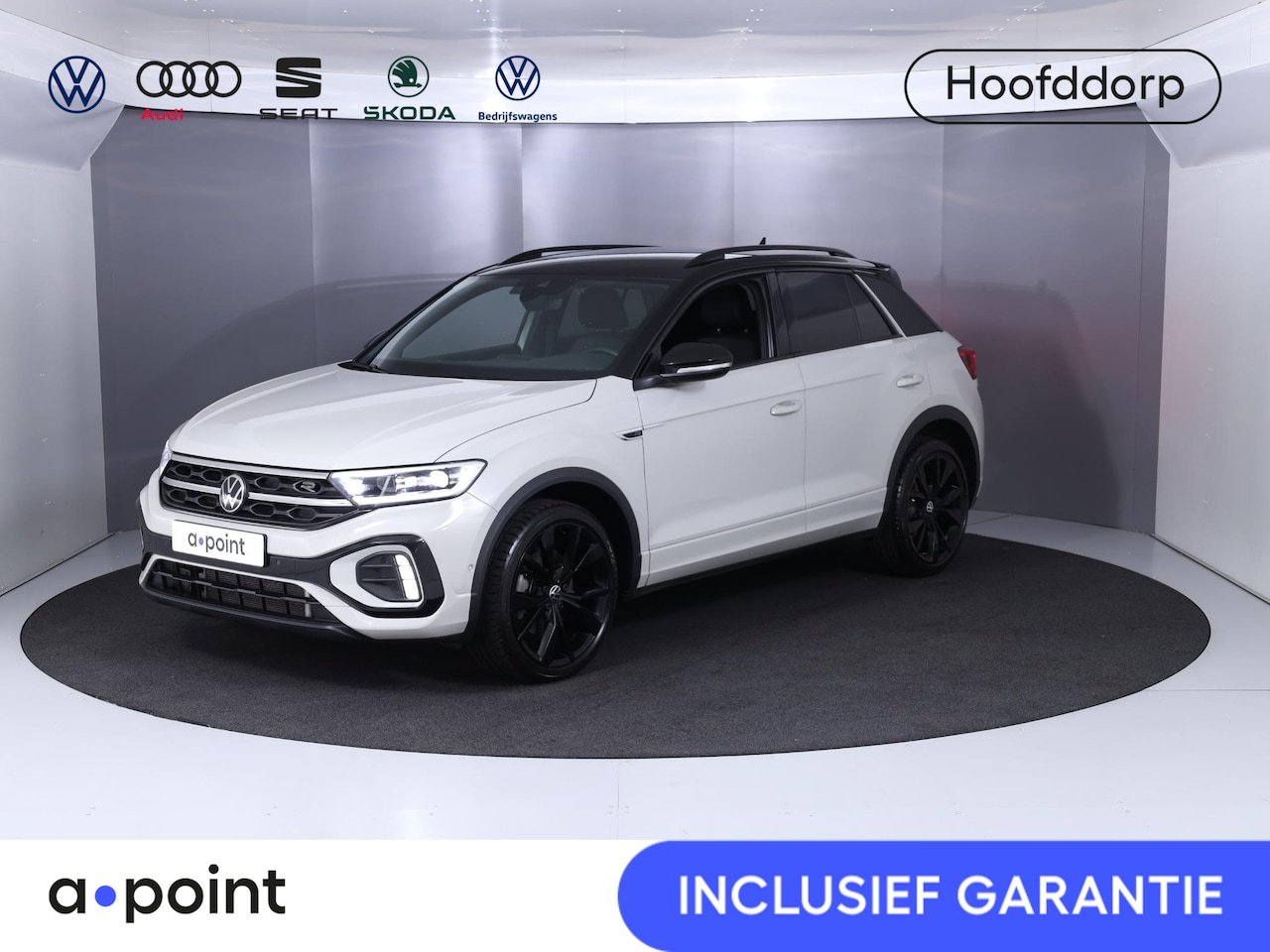 Volkswagen T-Roc - 1.5 TSI R-Line 150 pk Automaat (DSG) | Navigatie | Trekhaak (afneembaar) | Parkeersensoren - AutoWereld.nl