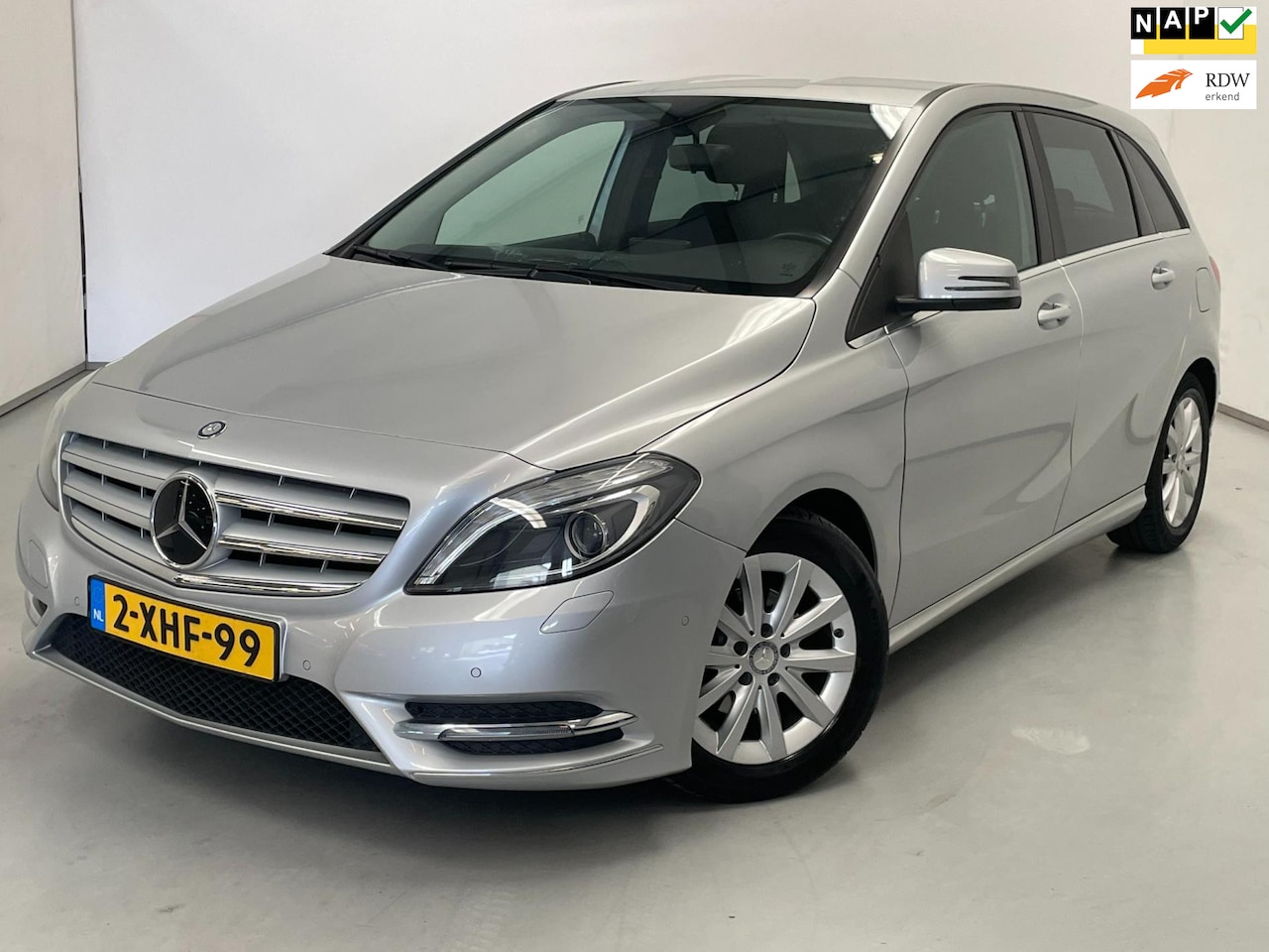 Mercedes-Benz B-klasse - 180 CDI / NL-auto / Navi / Trekhaak / PDC - AutoWereld.nl