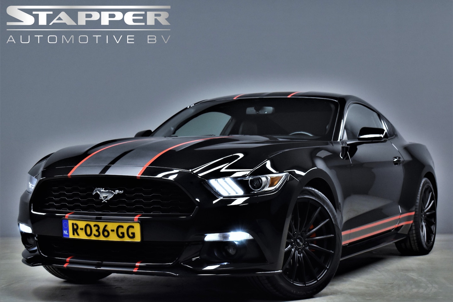 Ford Mustang Fastback - 2.3 EcoBoost 317pk Automaat Camera/Keyless/Led/Leer/Stoelverw./Stoelvent./Cruise/Lmv19" - AutoWereld.nl