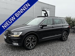 Volkswagen Tiguan - 1.4 TSI ACT Highline DSG Pano|Camera|Navi|ACC Zwart