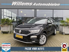 Volkswagen T-Roc - 1.0 TSI Style Business Trekhaak 450 extra, App Connect, Virtual Cockpit