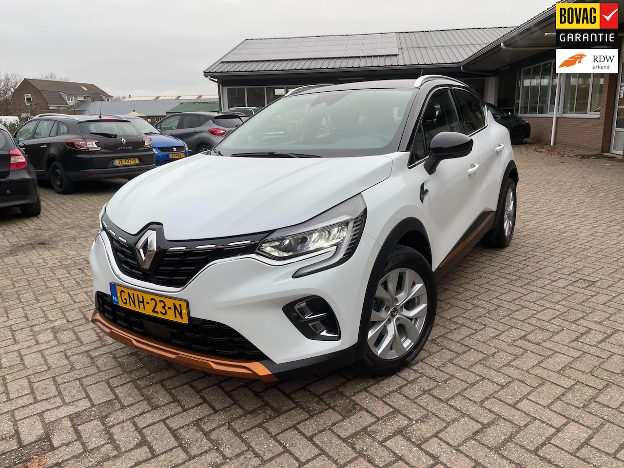 Renault Captur - 1.3 TCe 130 Intens, Navi, Stoelverw, Key-less, Pdc v+a - AutoWereld.nl