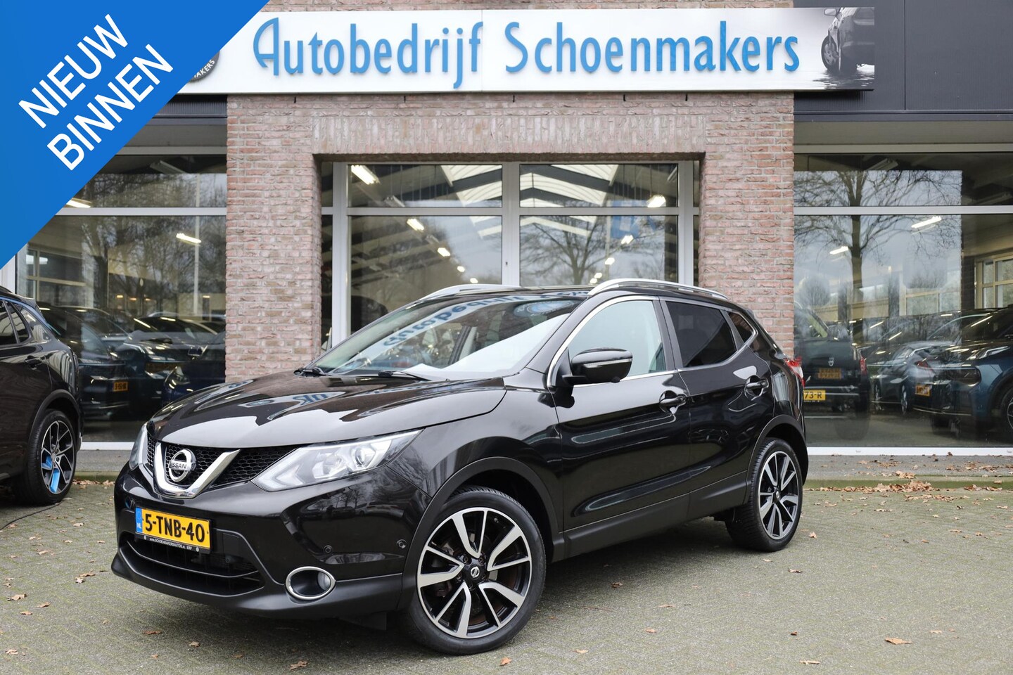 Nissan Qashqai - 1.2 Tekna PANO LEER 360-CAMERA RUIT+STOELVERWARMING NAVI DAB 2xPDC 19"LMV - AutoWereld.nl