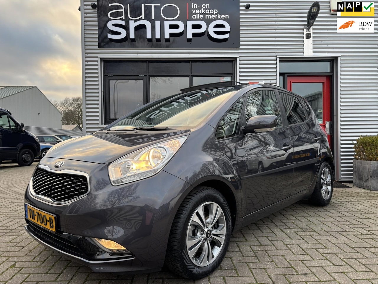 Kia Venga - 1.4 CVVT Edition -1STE EIGENAAR-DEALER ONDERHOUDEN-TREKHAAK-OPEN DAK-CAMERA-NAV-BLUETOOTH- - AutoWereld.nl