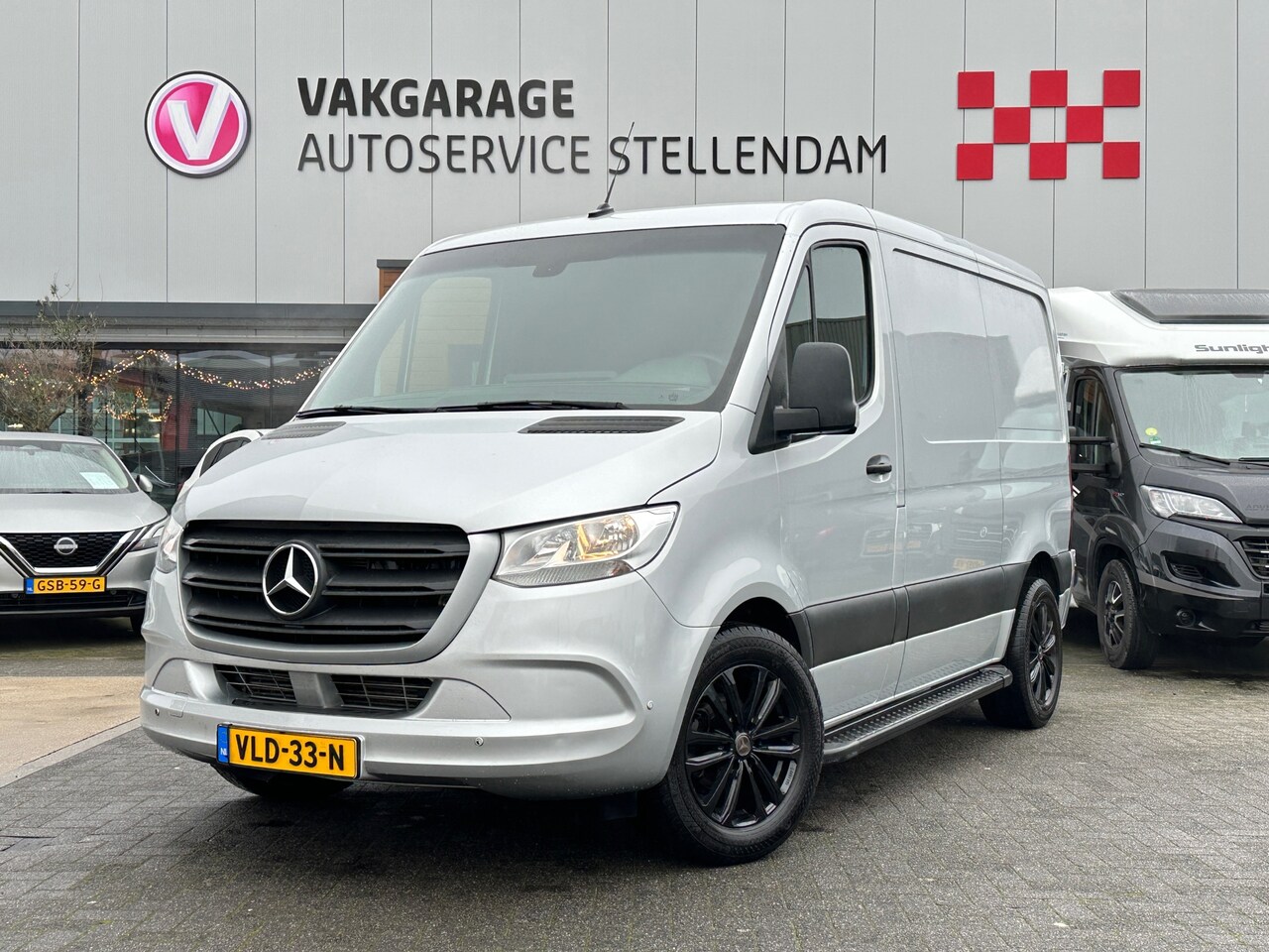 Mercedes-Benz Sprinter - 214 2.2 CDI L1H2|Camera|Trekhaak|Carplay|Leder|Cruise Control - AutoWereld.nl