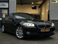 BMW 5-serie - 520i Upgrade Edition XENON|AIRCO|LEDER|PDC|NAVIGATIE