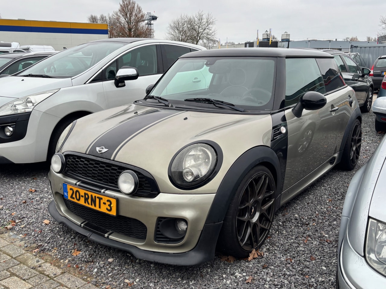 MINI Cooper - Mini 1.6 Pepper Verhoogd olie verbruik! Meeneemprijs!! - AutoWereld.nl