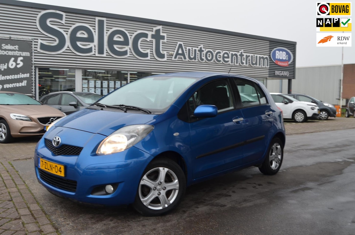 Toyota Yaris - 1.3 VVTi AspirationAUTOMAAT|AIRCO|PARKEERSENSOREN|73.000KM!! - AutoWereld.nl