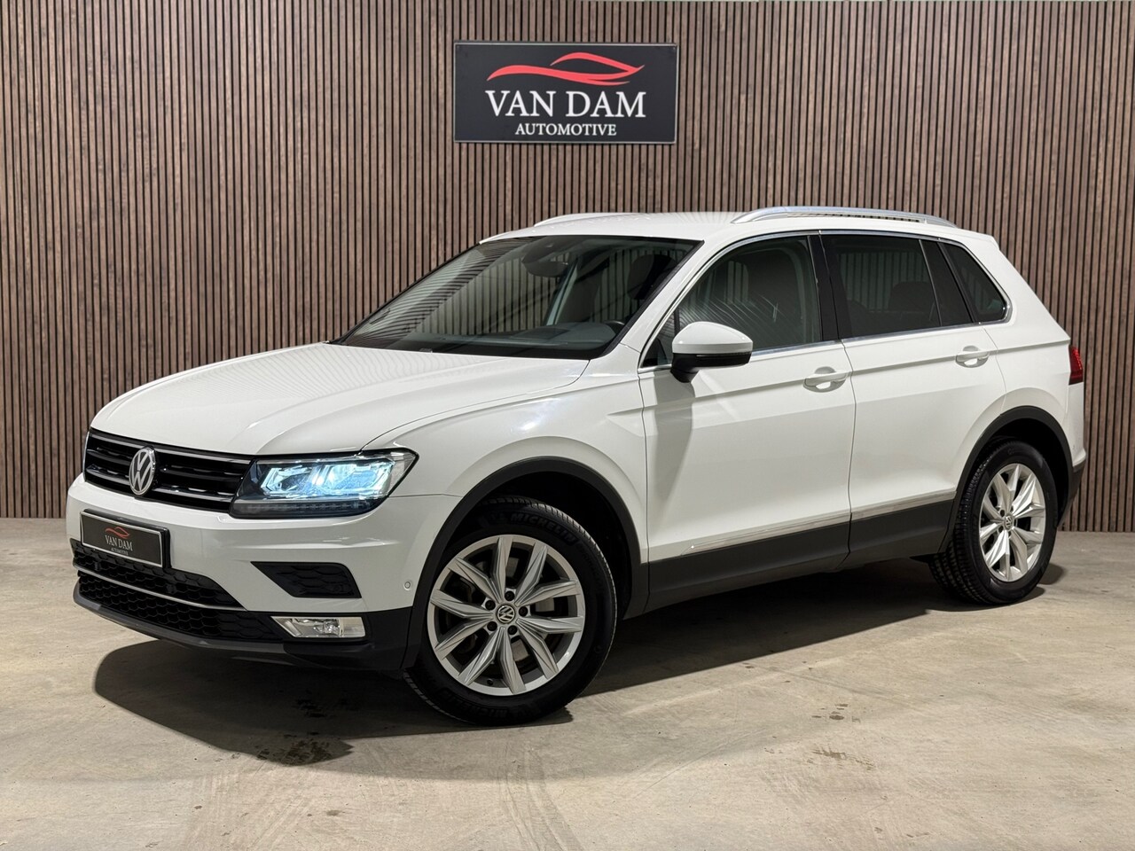 Volkswagen Tiguan - 2.0 TSI 4Motion Highline DSG 2018 XENON VIRTUAL - AutoWereld.nl