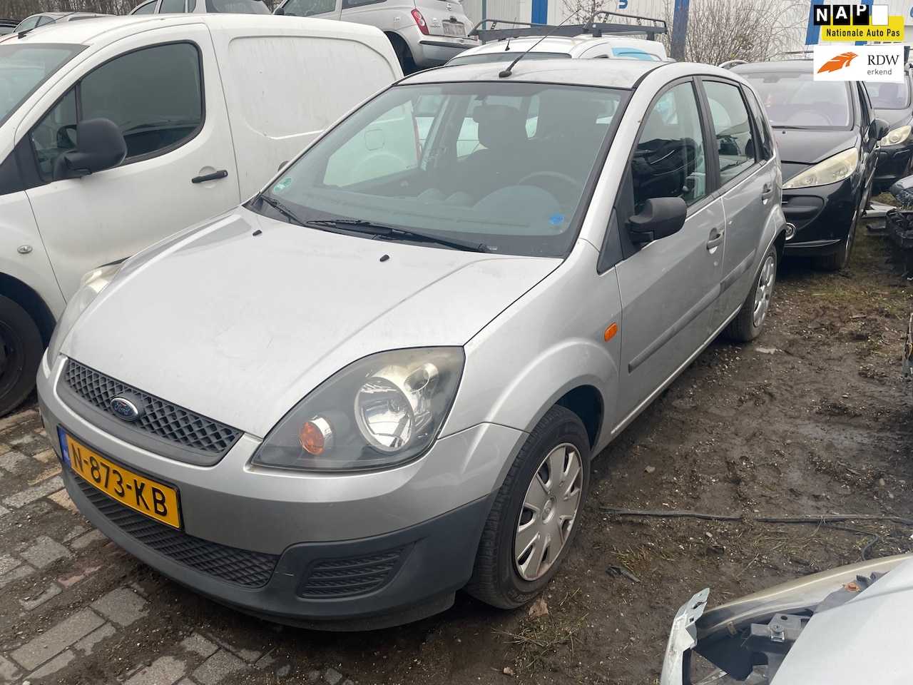 Ford Fiesta - 1.4-16V Ambiente 1.4-16V Ambiente - AutoWereld.nl