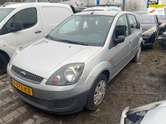 Ford Fiesta - 1.4-16V Ambiente