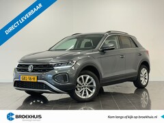 Volkswagen T-Roc - 1.5 TSI Life Edition | Dodehoek detectie | Getint glas | Virtual cockpit | Draadloos telef