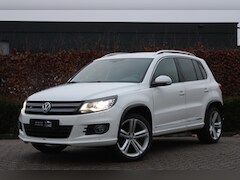 Volkswagen Tiguan - 2.0 TSI DSG | 4motion | R-Line | Stoelverwarming | Automatisch inparkeren | Climate Contro