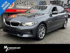 BMW 3-serie Touring - 330e Sport Line 17"/Adaptieve cruise/Sfeerverlichting/Stoelverwarming/PDC v+a/Sportstoelen