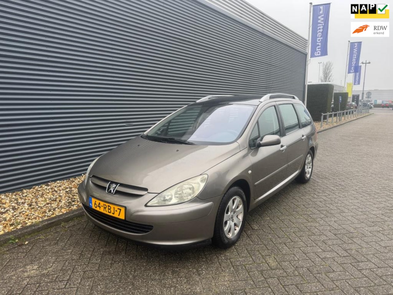 Peugeot 307 SW - 1.6 16V * 7pers * Dealeronderhouden * - AutoWereld.nl