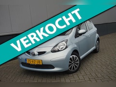 Toyota Aygo - 1.0-12V + AUTOMAAT Electrisch ramen Nieuwe apk NAP