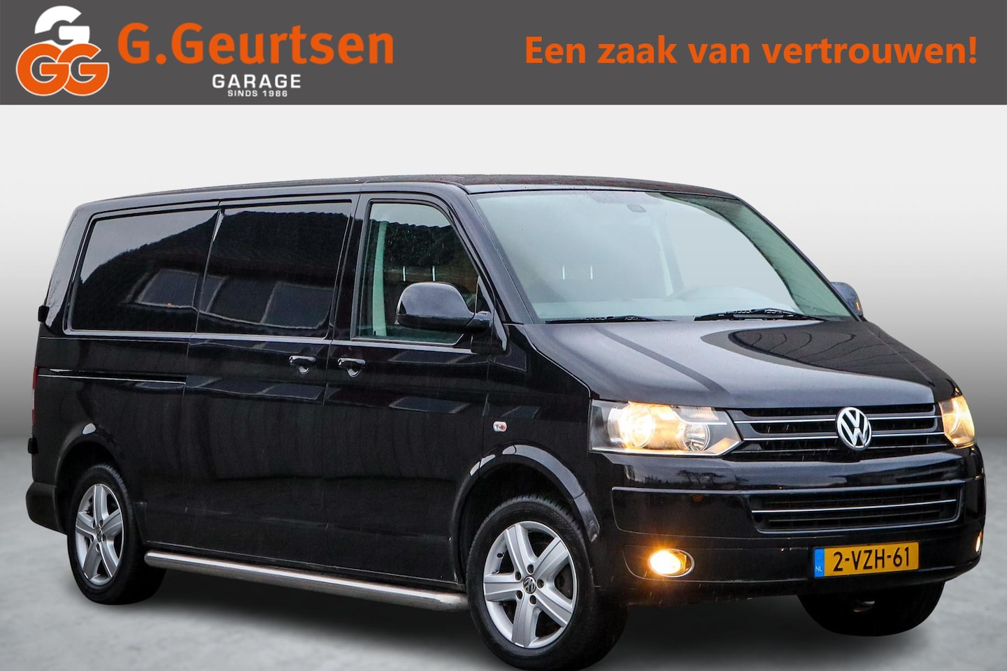 Volkswagen Transporter - 2 schuifdeuren, Airco, Cruise Controle, Trekhaak, 1e eigenaar! - AutoWereld.nl