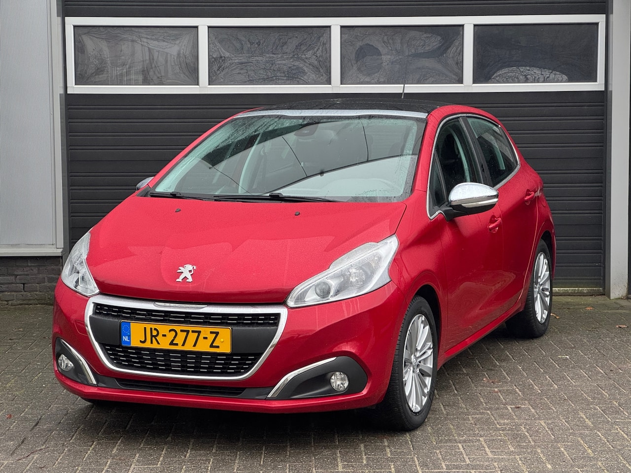 Peugeot 208 - 1.2 PureTech Allure Navi, Pano, Climate, Cruise Control, NAP - AutoWereld.nl