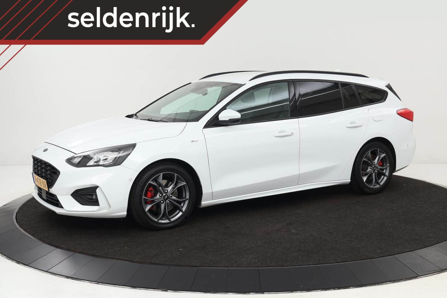 Ford Focus - 1.5 EcoBoost ST Line | Stoelverwarming | Half leder | Camera | B&O Sound | Carplay | Park - AutoWereld.nl