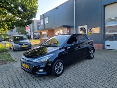 Hyundai i20 - 1.0 T-GDI Comfort Achteruitrijcamera, cruise, navigatie