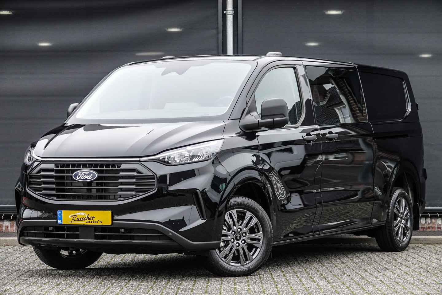 Ford Transit Custom - L2H1 2.0Tdci 150Pk | Trend 320 | Dubbel Cabine voorbereiding - AutoWereld.nl