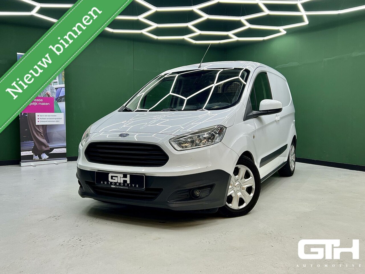 Ford Transit Courier - 1.6 TDCI Trend Sensoren | Stoelv | Nap - AutoWereld.nl