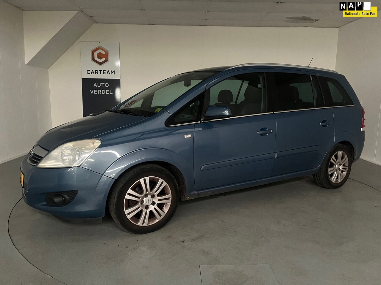 Opel Zafira - 1.8 Executive Airco, Trekhaak, 7 persoons, Navigatie - AutoWereld.nl