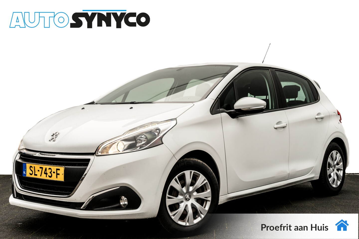 Peugeot 208 - 1.2 PureTech 5-drs. Blue Lion | Airco | PDC | Navigatie - AutoWereld.nl