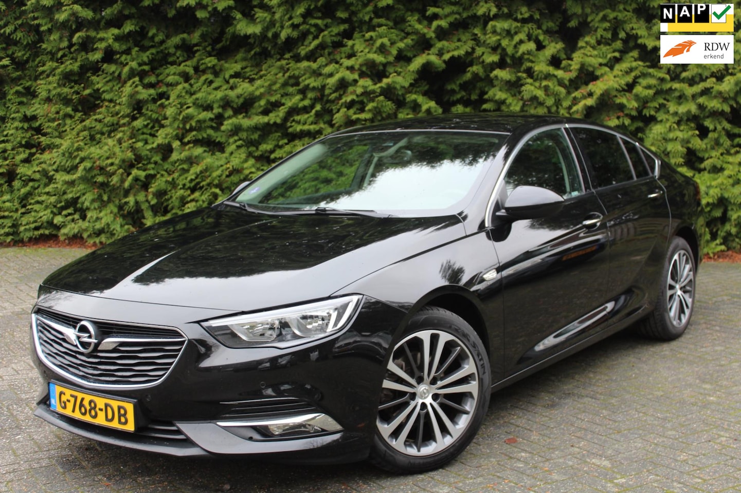 Opel Insignia Grand Sport - 1.5 Turbo Business Executive 165PK | Climate Control | NAVI | Achteruitkijkcamera | PDC | - AutoWereld.nl