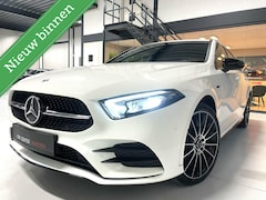 Mercedes-Benz A-klasse - 250 e AMG Styling 218 PK/ Camera/ 19'AMG/ Sfeerverlichting