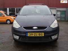 Ford Galaxy - 2.0-16V Ghia