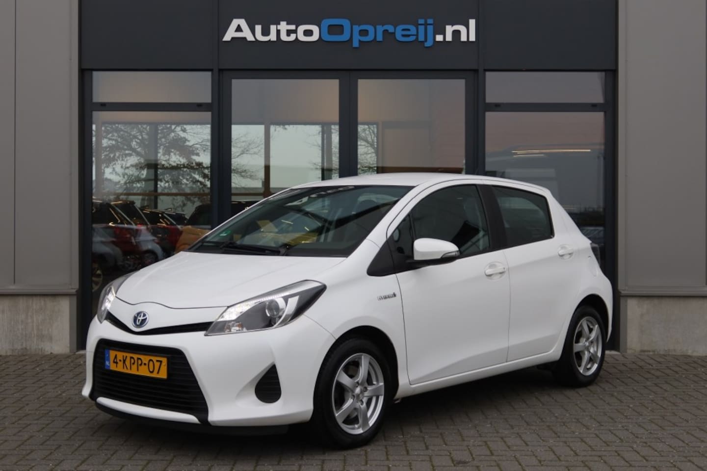 Toyota Yaris - 1.5 Full Hybrid AUTOMAAT Aspiration 5drs. Clima, Cruise, Dealer - AutoWereld.nl