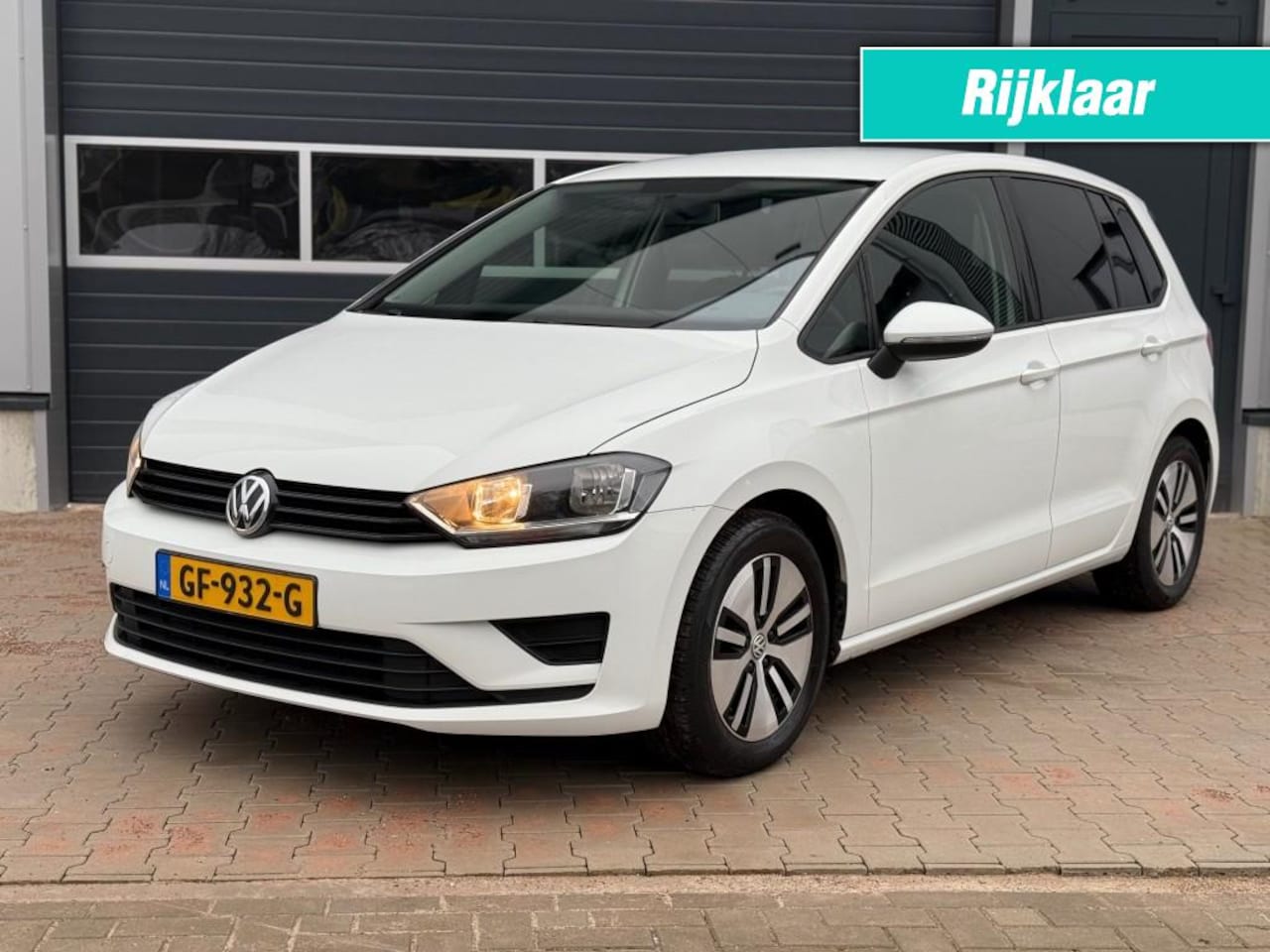 Volkswagen Golf Sportsvan - 1.2 TSI TRENDLINE *APK 05-2025* AIRCO SPORTVELGEN * DISTRIBUTIE - AutoWereld.nl