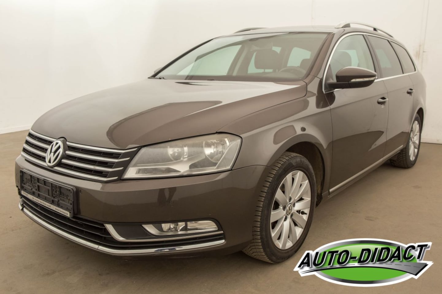 Volkswagen Passat Variant - 1.6 TDI Navi - AutoWereld.nl