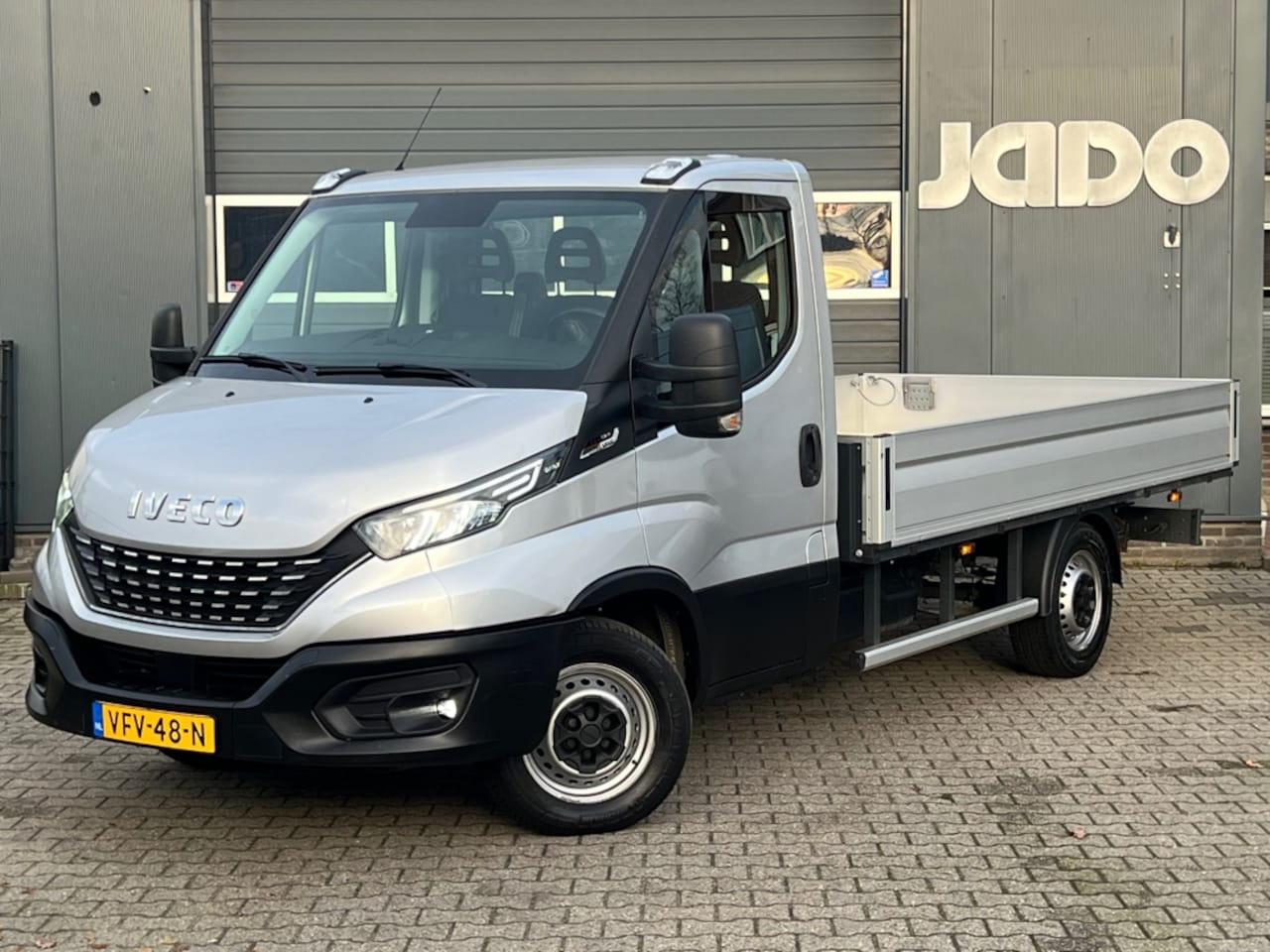 Iveco Daily - 35S18 3.0 hi-matic open laadbak openlaadbak luchtvering - AutoWereld.nl