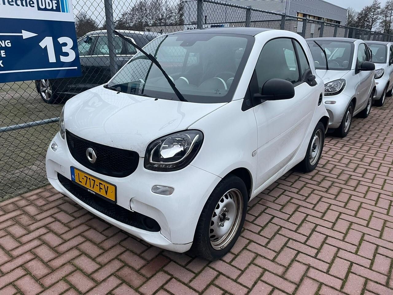 Smart Fortwo - EQ Essential 18 kWh | EINDEJAARSACTIE 10x Smart Fortwo EQ! - AutoWereld.nl