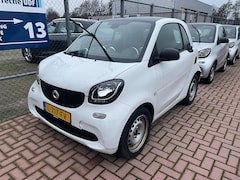 Smart Fortwo - EQ Essential 18 kWh | EINDEJAARSACTIE 10x Fortwo EQ